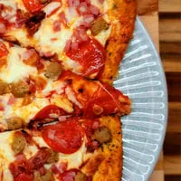 Deluxe Pizza