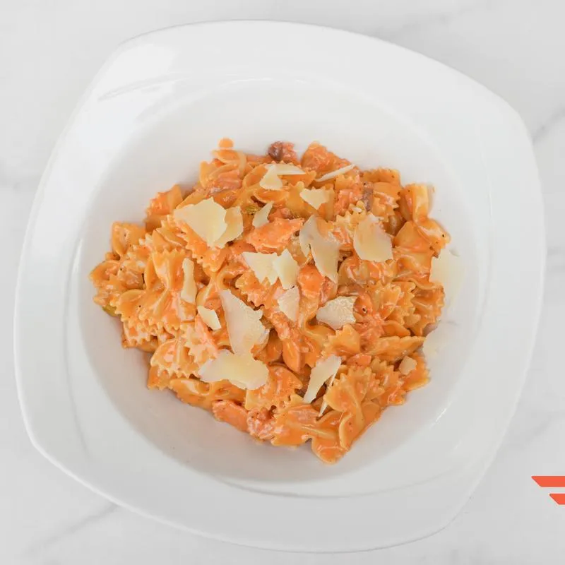 Farfalle Salmone