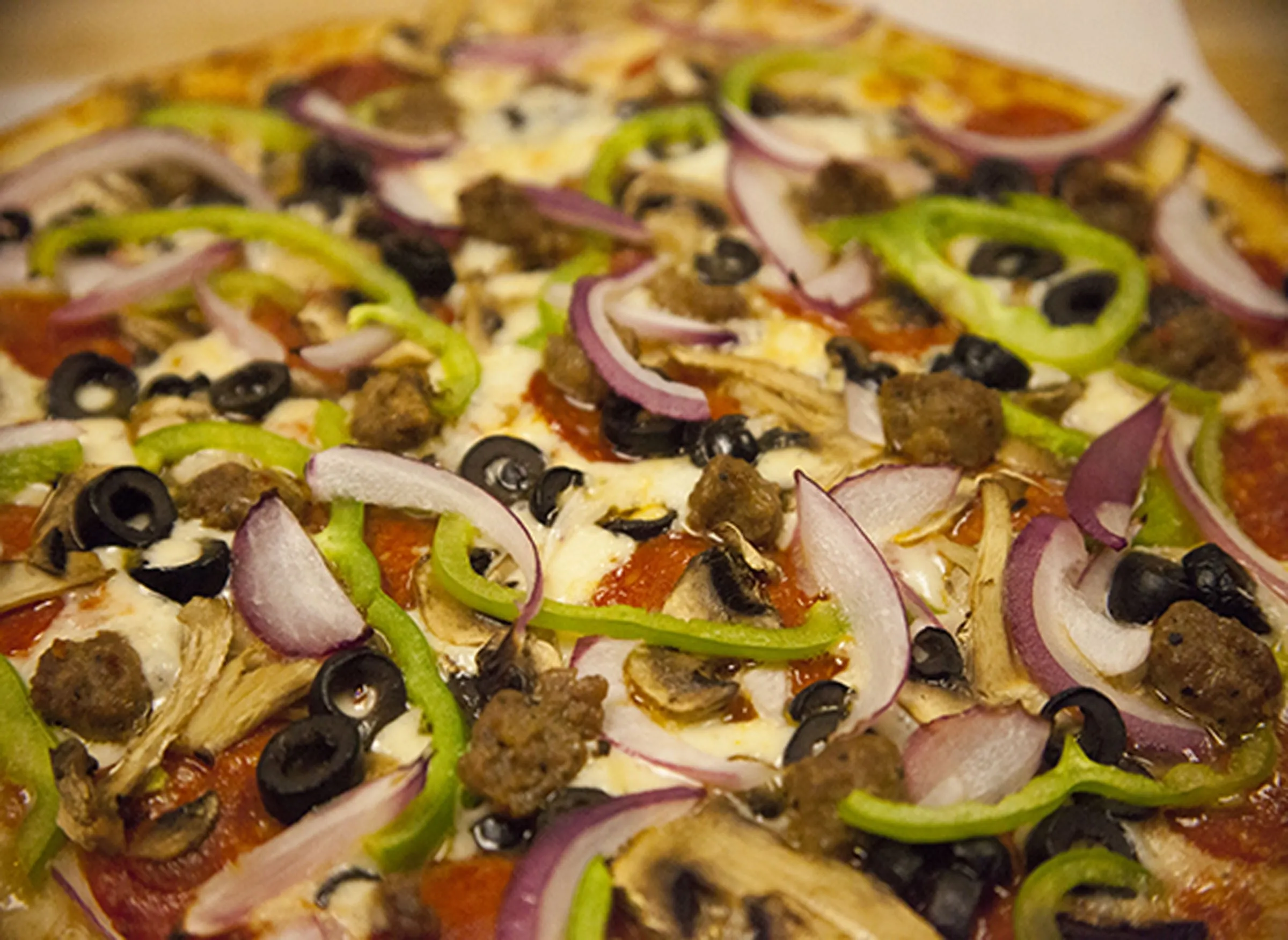 Deluxe Pizza