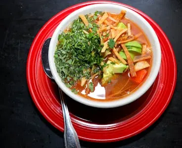 Sopa de tortillas