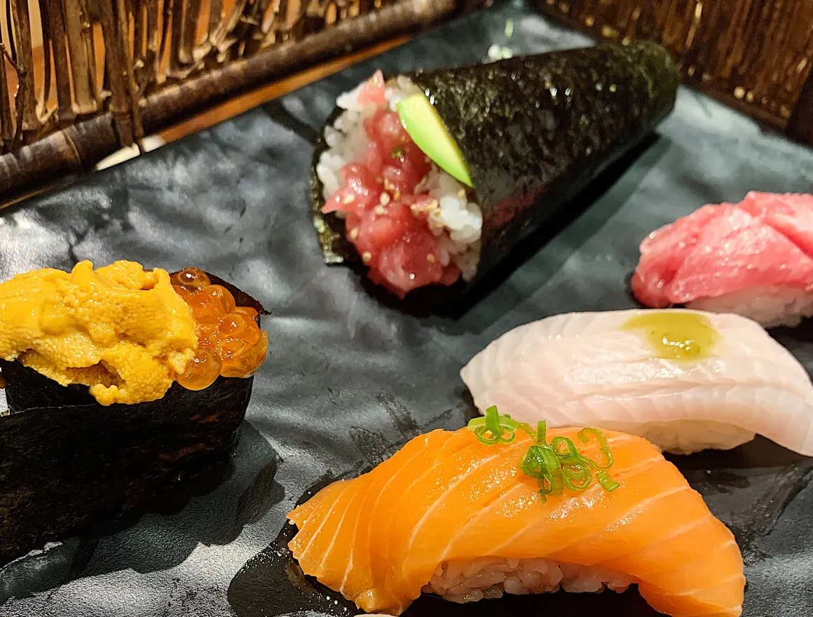 OMAKASE Sushi Set - Lite