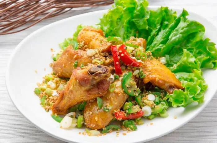 Fried Chicken Wing with Salt and Pepper