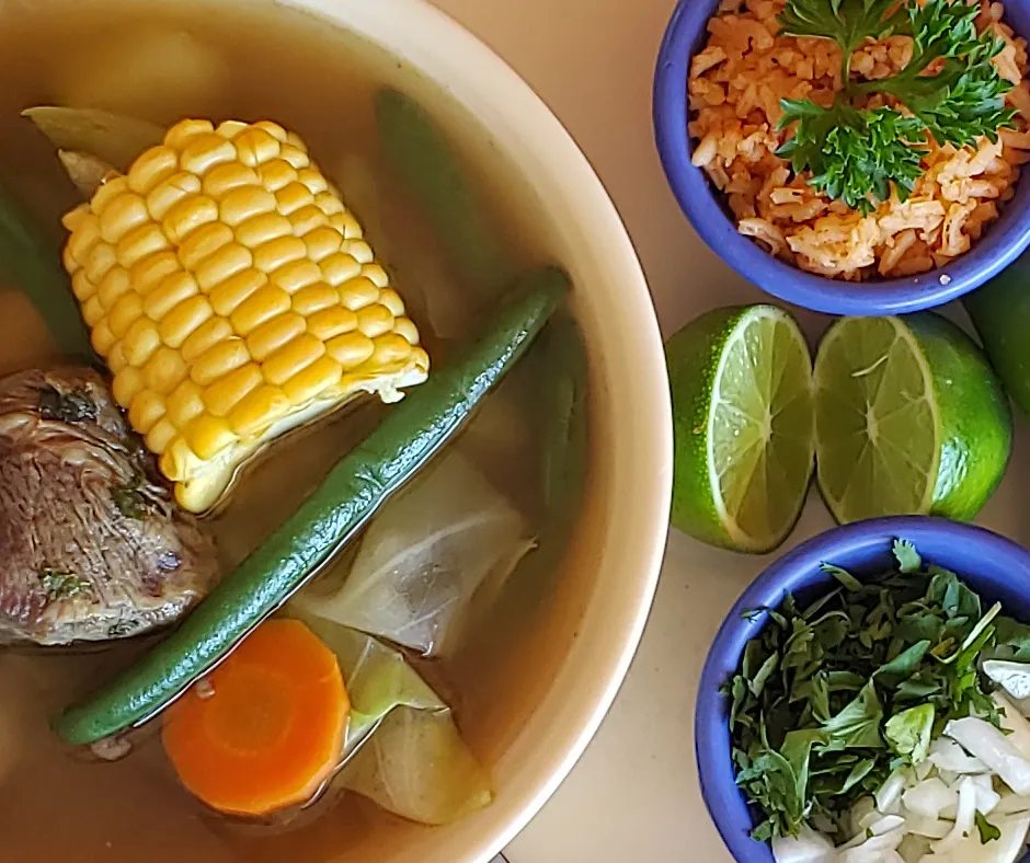 Caldo de Res