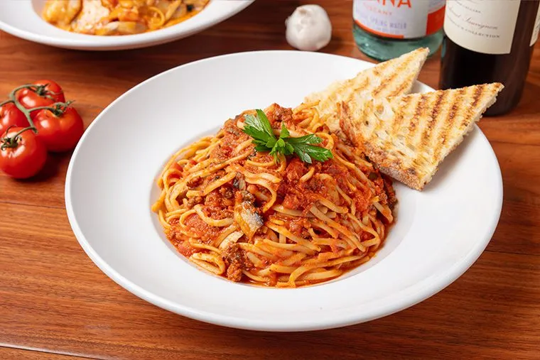 Linguine Bolognese