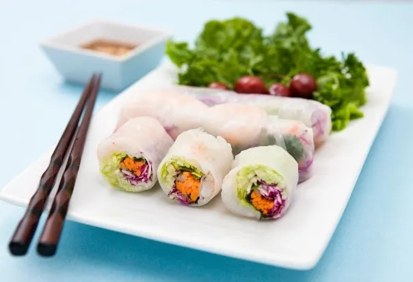 Tom Cuon (Shrimp Spring Rolls)