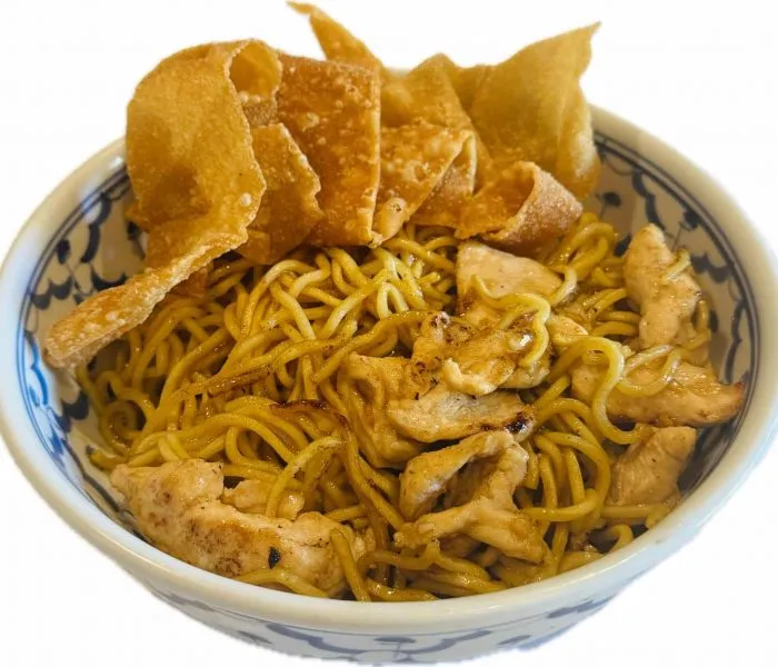 Garlic Egg Noodle, Chicken, Crispy Wonton