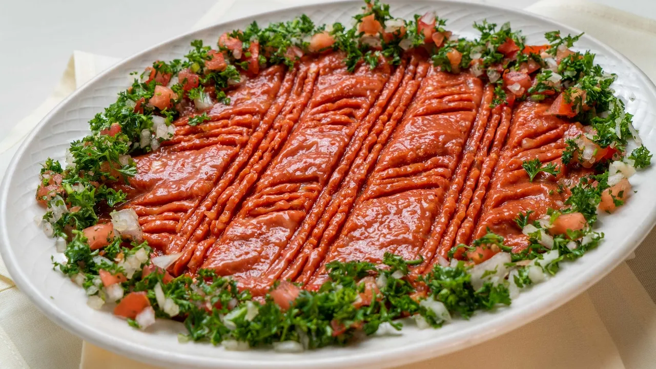 Kebbah Nayyeh (Chi-kofta)
