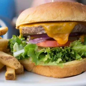 Traditional Cheese Burger