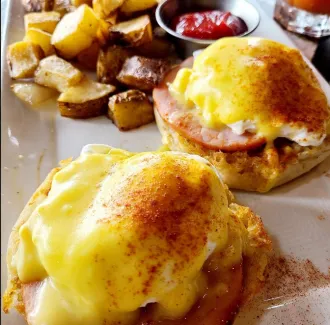Classic Eggs Benedict
