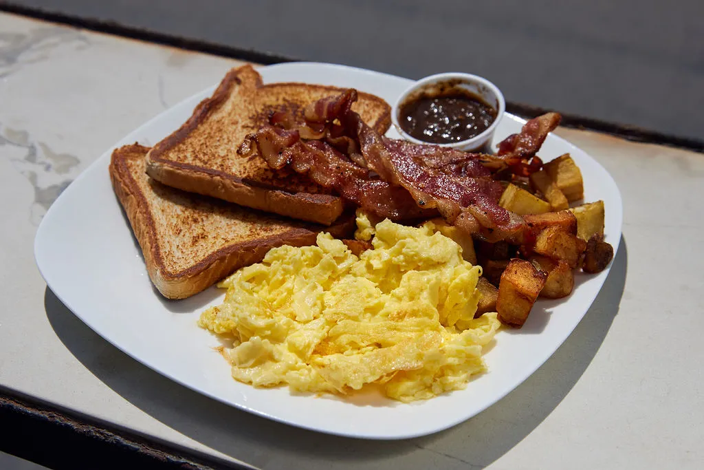 Classic Beach Breakfast