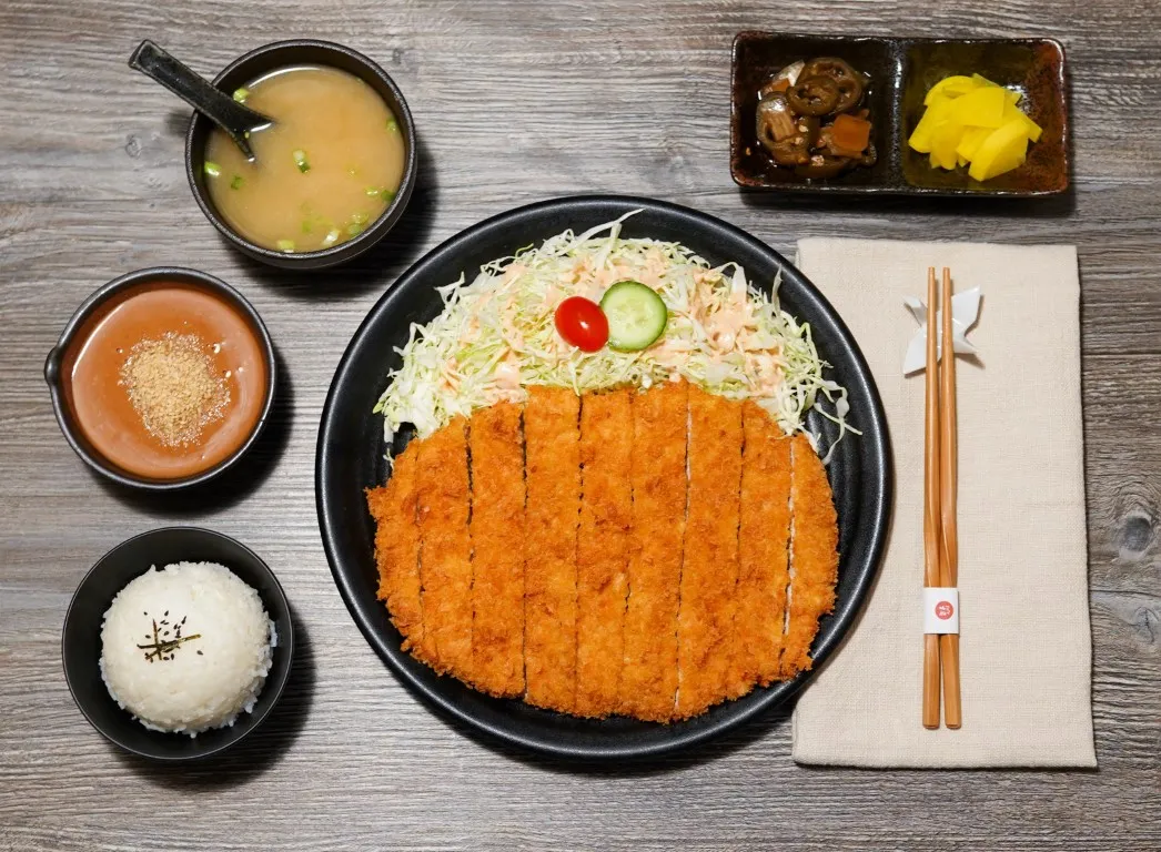 Hako Tonkatsu