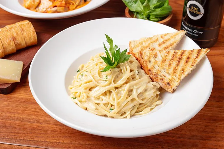 Linguine Alfredo