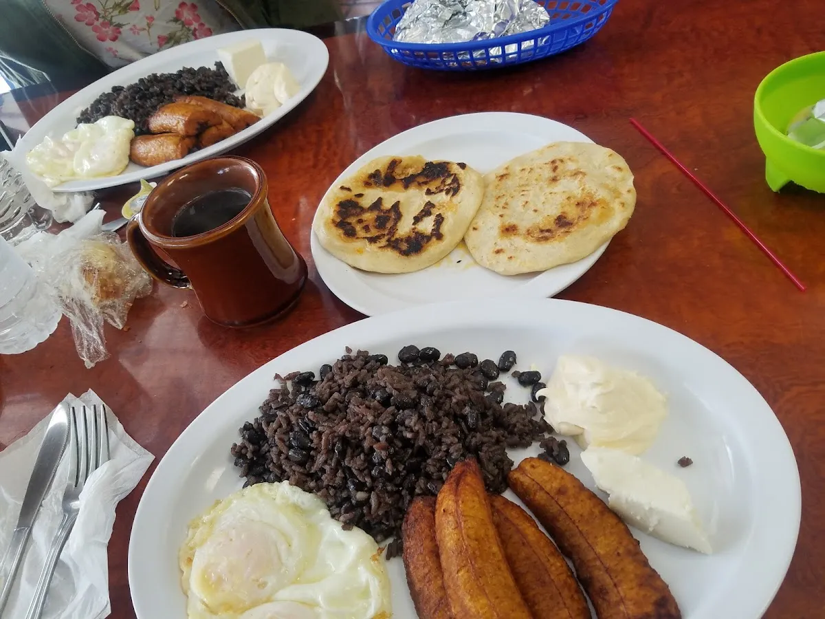 Desayuno Salvadoreño