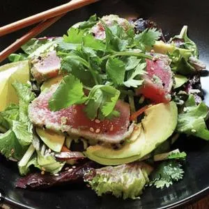 Tuna Tataki Salad