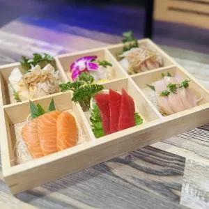 Sashimi Special Plate (15pcs)