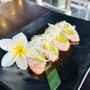 Salmon Carpaccio (6pcs)