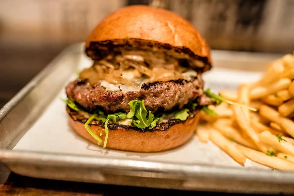 Black Angus Basin Burger