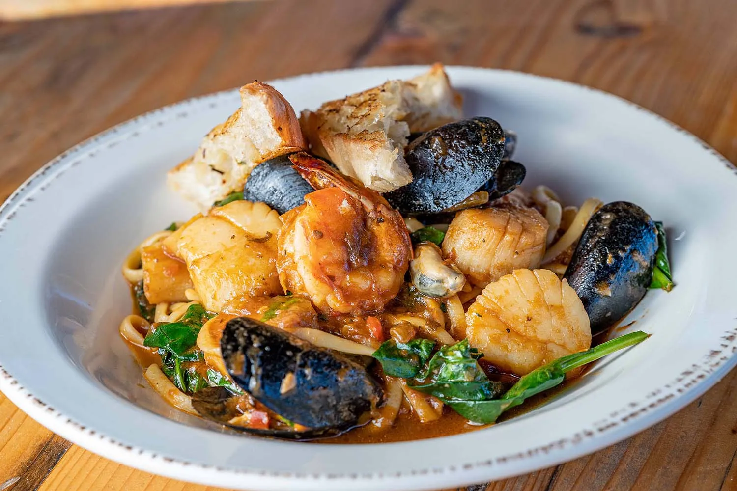 Sea Scallops, Shrimp & Mussels