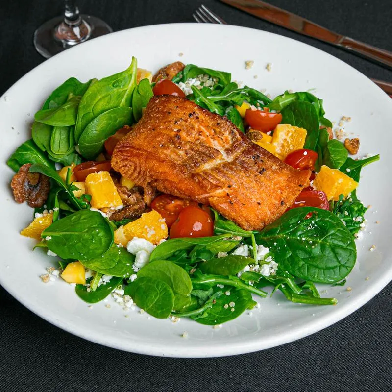 Grilled Salmon Salad