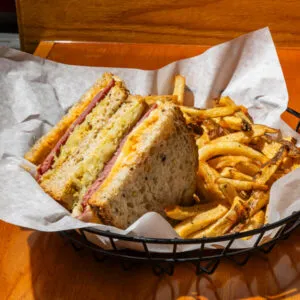 Lucky's Reuben