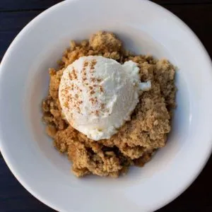 Apple Cobbler à la Mode