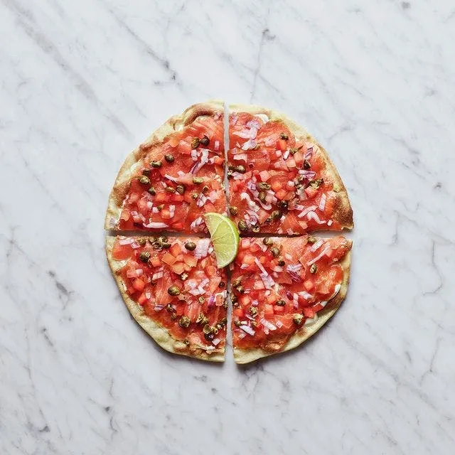 Tomato & Basil Pizza