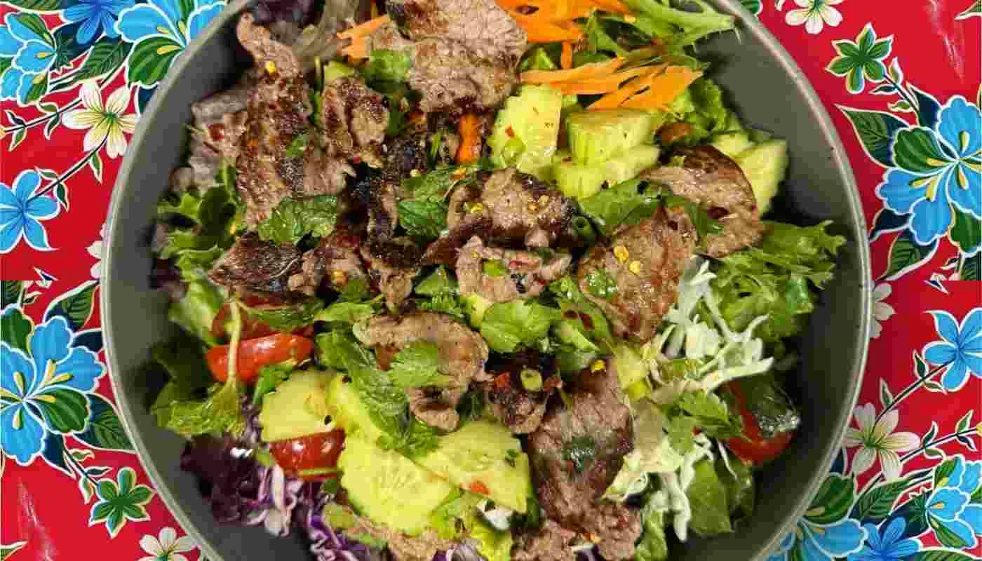 Spicy Beef Salad (Yum Nue)