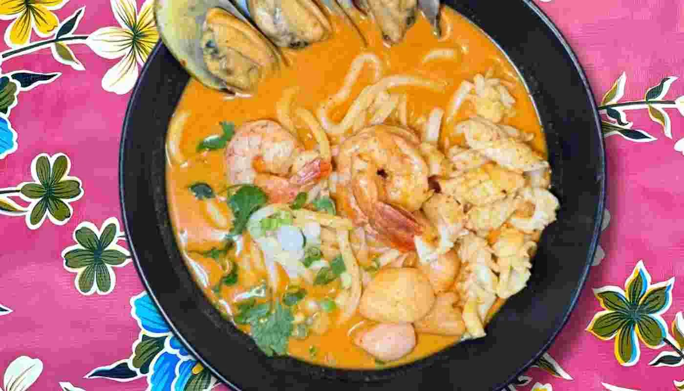 Khao Soi Seafood Curry Udon
